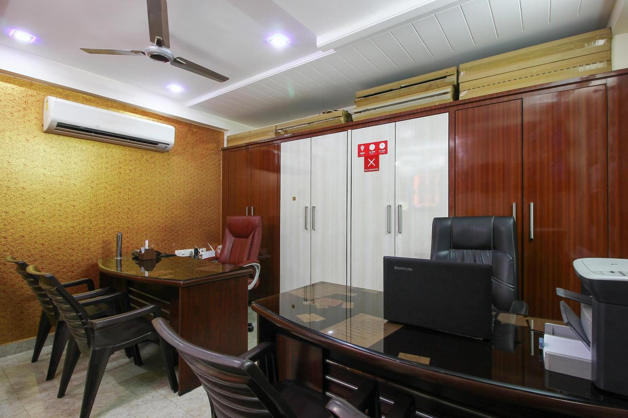 Отель Collection O Madhapur Kondapur  Экстерьер фото